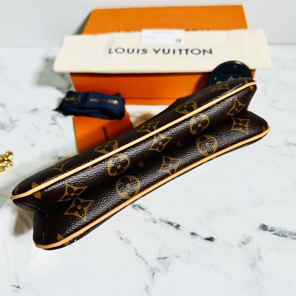 Louis Vuitton Liv Pochette - Picture 10 of 16